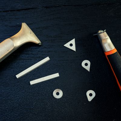 Spare carbide blade teardrop shape for paint scraper Bahco Mini 625